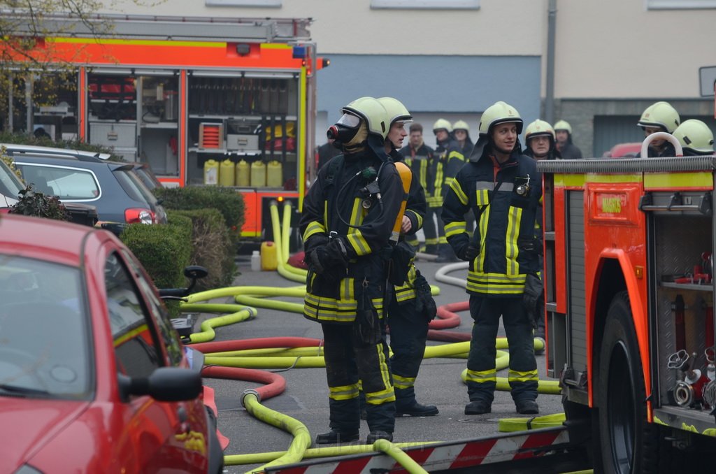 Feuer 2 Dach Koeln Brueck Diesterweg P52.JPG - Miklos Laubert